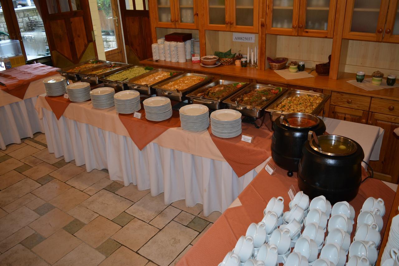 Bakony Hotel Баконьбель Экстерьер фото