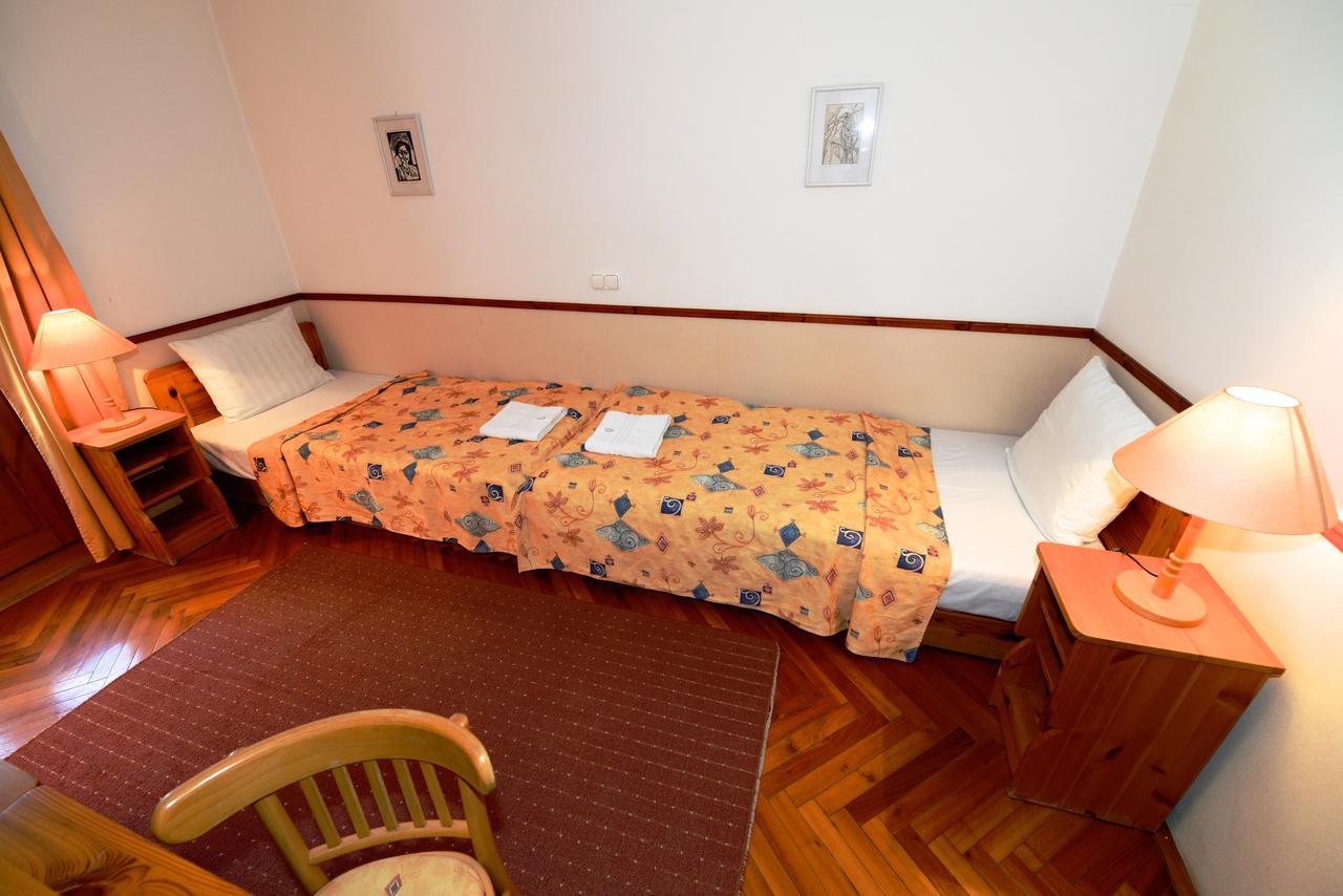 Bakony Hotel Баконьбель Экстерьер фото