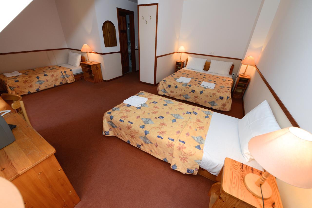 Bakony Hotel Баконьбель Экстерьер фото