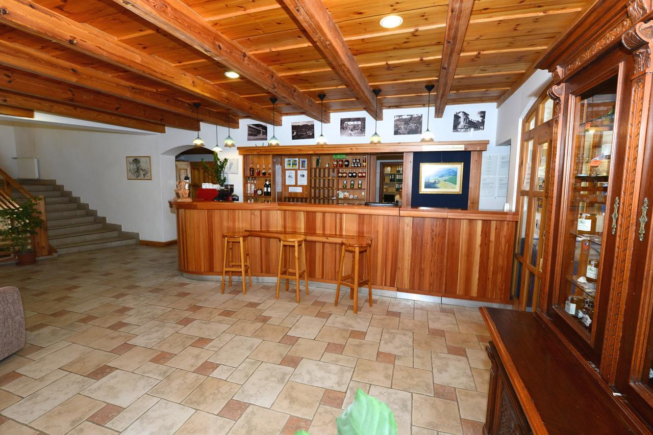 Bakony Hotel Баконьбель Экстерьер фото