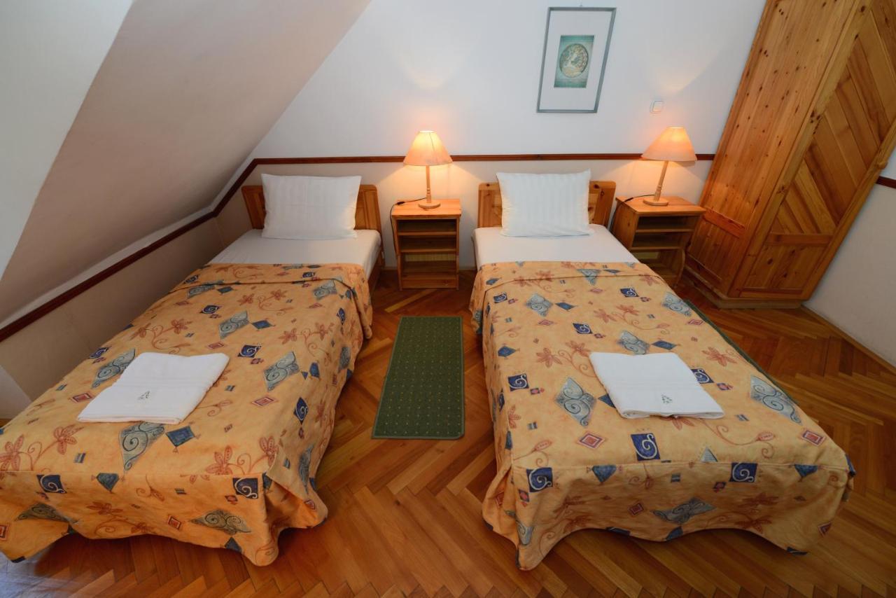 Bakony Hotel Баконьбель Экстерьер фото