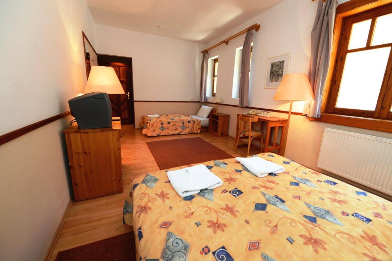 Bakony Hotel Баконьбель Экстерьер фото
