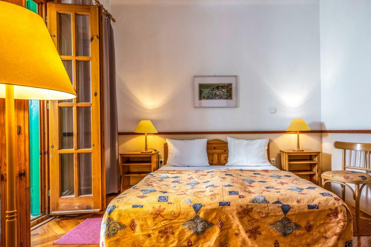 Bakony Hotel Баконьбель Экстерьер фото
