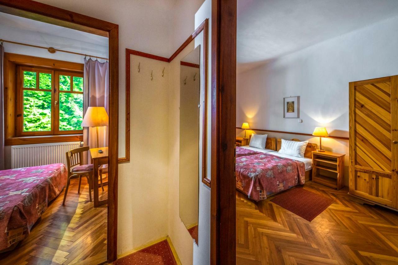 Bakony Hotel Баконьбель Экстерьер фото