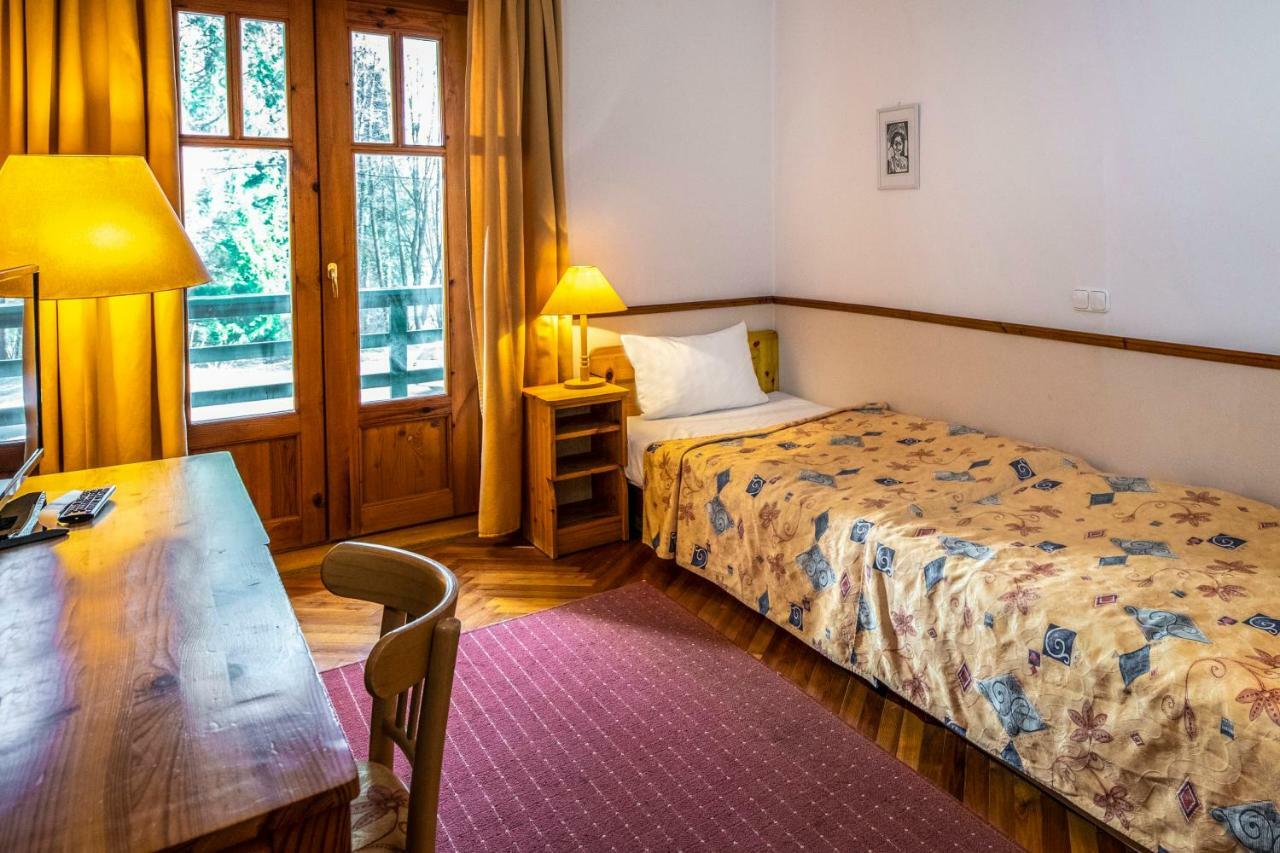 Bakony Hotel Баконьбель Экстерьер фото