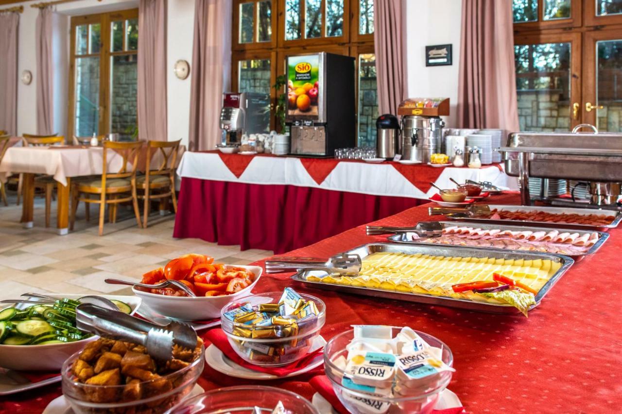 Bakony Hotel Баконьбель Экстерьер фото