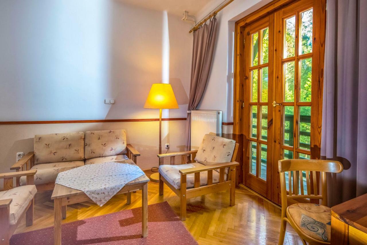 Bakony Hotel Баконьбель Экстерьер фото